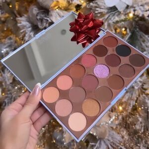 The Beauty Bybel OG Eyeshadow Palette - Carli Bybel